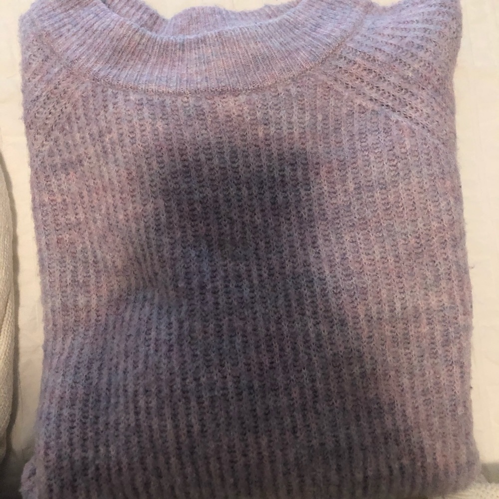 Sweatshirts🤍 - Picture 9 of 9